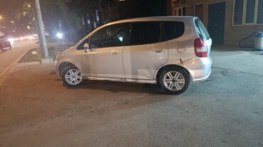 квартира ипотека без первоначального взноса: Honda Fit: 2002 г., 1.3 л, Вариатор, Бензин, Хэтчбэк
