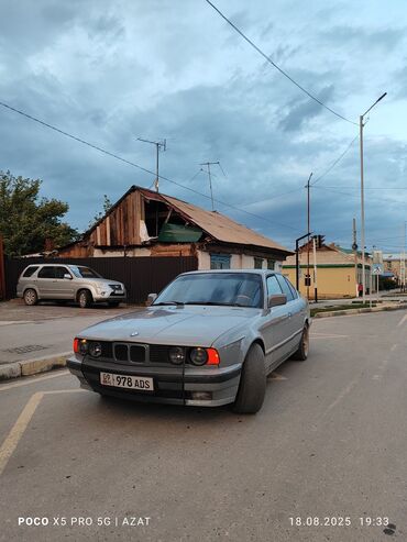 лейлек авто: BMW 525: 1991 г., 3.2 л, Механика, Бензин, Седан