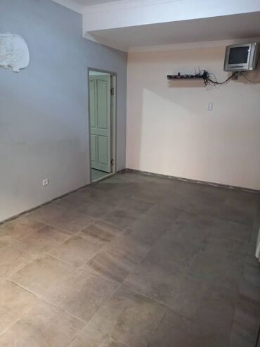 Офисы: Продаю Офис 105 м², С мебелью, Многоэтажное здание, Цокольный этаж этаж — 2