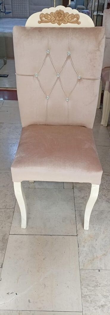 Divan və masa dəstləri: Qiymet 200azn(6eded) Teze istifade olunmayib tecili satilir unvan