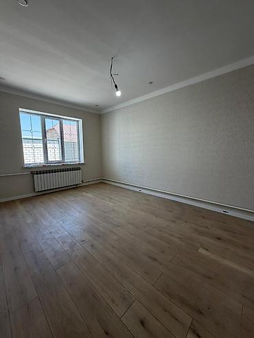 Дома: 🏡 ПРОДАЕТСЯ 1 этажный дом Район Ак-Өргө ул: Ахунбаева/Муромская 📍 — 4