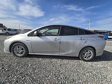 voxy noah: Toyota Prius: 2016 г., 1.8 л, Вариатор, Гибрид, Хэтчбэк — 4