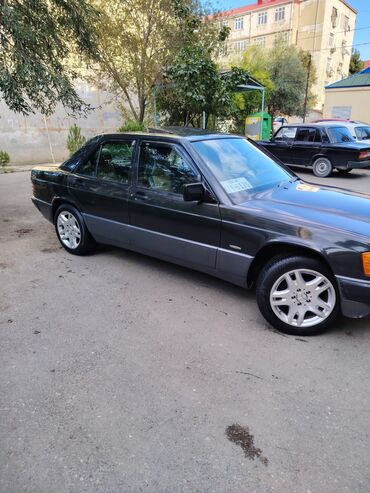 Mercedes-Benz: Mercedes-Benz 190 (W201) sedan - Kuzov: qara rəng, 4 qapı, sunroof — 8