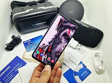 Samsung: Samsung Galaxy S10e, Б/у, 256 ГБ, цвет - Черный, 2 SIM, 1 SIM, eSIM — 10