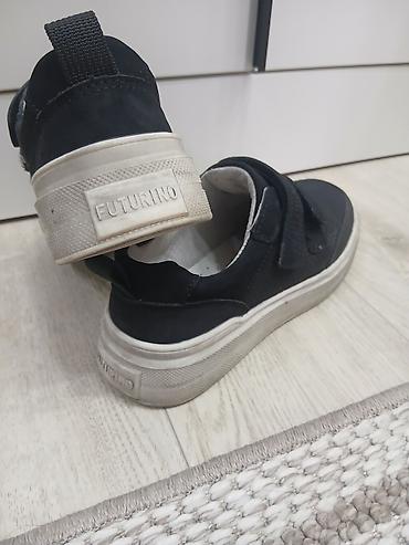 nike react: Кроссовки FUTURINO School для детей Б/у - Размер: 33 - Цвет: черный — 3
