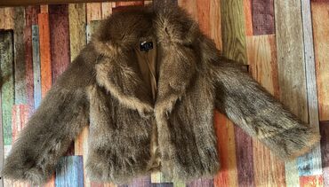 bershka jakne srbija: M (EU 38), With lining, Faux fur, color - Brown