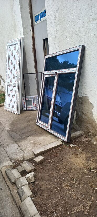 Qapıların təmiri: Si̇yi̇rməli̇ qapi ve ara kəsmələr. 0507231287
0555002309 — 15