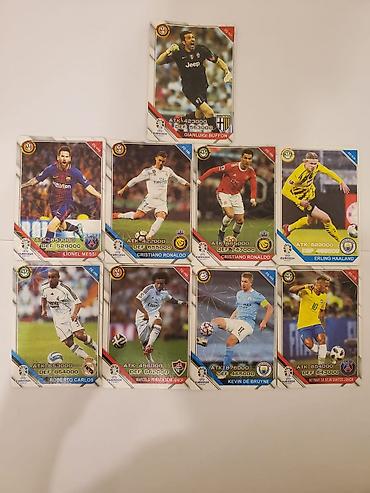 Futbol kolleksiya kartları dəsti Məzmun: - Top futbolçuların şəkilli
