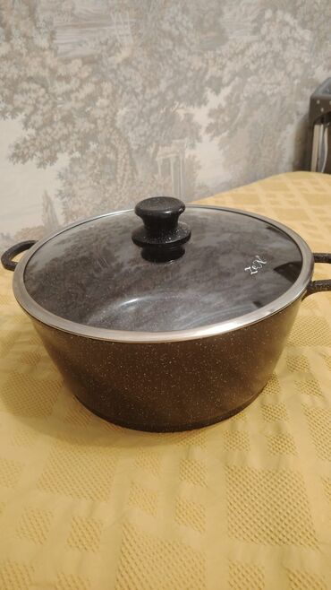 Чайники и кофейники: Кастрюля