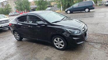 авто на российских номерах: Hyundai Solaris: 2011 г., 1.4 л, Автомат, Бензин