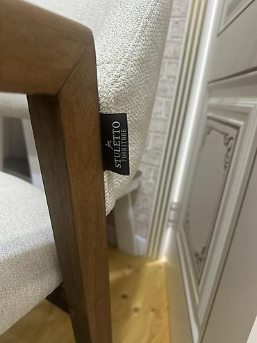 taxda qapl: Stulleto Furniture kürsüsü - Material: tünd qəhvəyi massiv ağac — 2