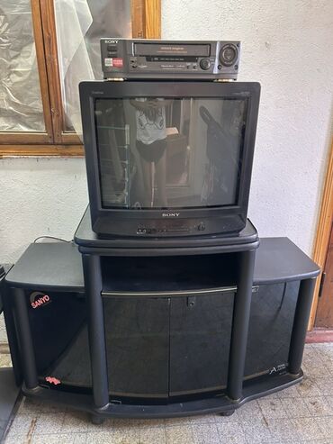 магнитафон jvc: Весь комплект в хорошем состоянии Домашний ретро‑комплект: телевизор