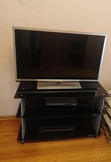 Телевизоры: Б/у Телевизор Philips LCD 40" Самовывоз