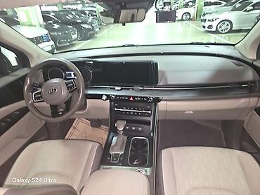 Kia: Kia Carnival: 2022 г., Минивэн — 12