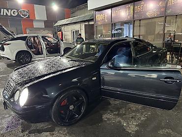 накладка w210: Mercedes-Benz CLK-Class: 1999 г., 3.2 л, Автомат, Бензин, Купе — 9