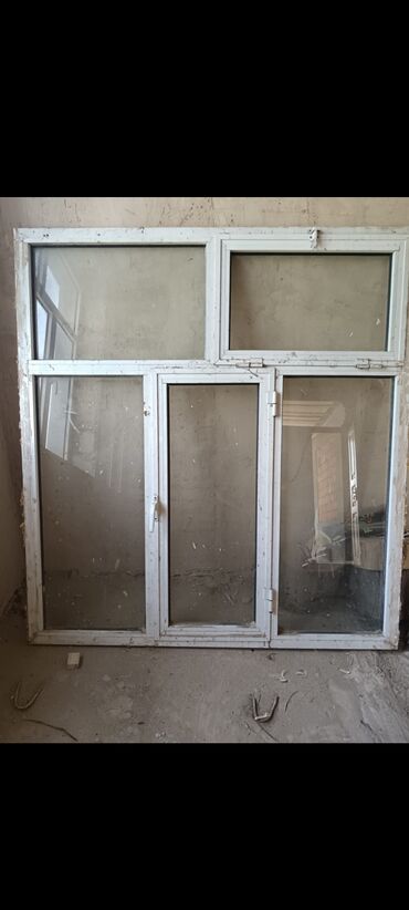 Окна: Трехстворчатое Пластиковое окно Б/у, Платная установка