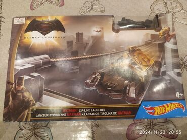 Oyuncaqlar: Hot wheels Zip-Line batman and superman