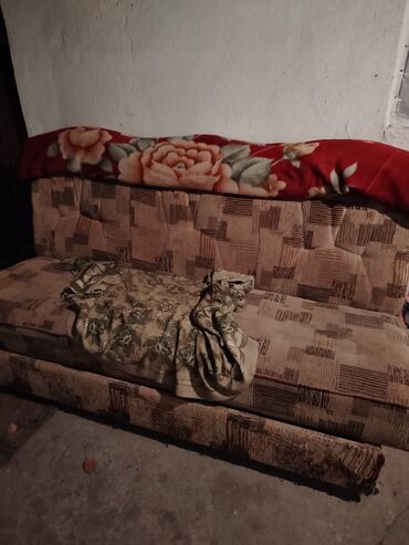 бу диваны бишкек: Бүктөмө диван, Колдонулган