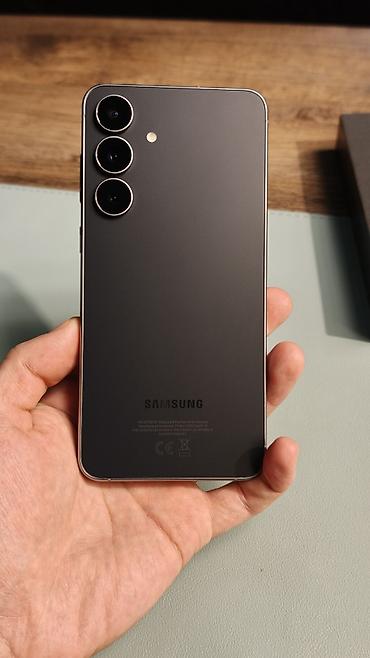 Samsung: Samsung Galaxy S25 FE, Б/у, 256 ГБ, цвет - Синий, 2 SIM, eSIM — 1