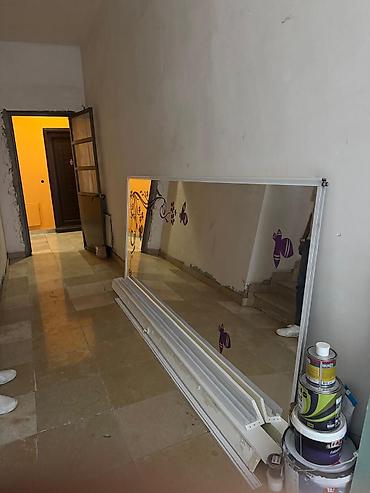 ayna qapi: Salam güzgülü qapı tekerler ile sağa sola açılır 2300AZN alınıb 500 — 4