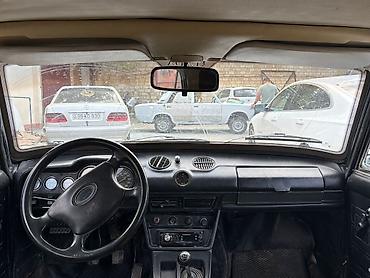 ручки ваз 2109: VAZ 2106 sedan – klassik ağ rəngli, 4 qapılı kuzov. Xüsusiyyətlər: - — 6