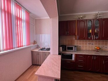 Продажа квартир: 3 комнаты, 72 м², 106 серия улучшенная, 9 этаж, Евроремонт