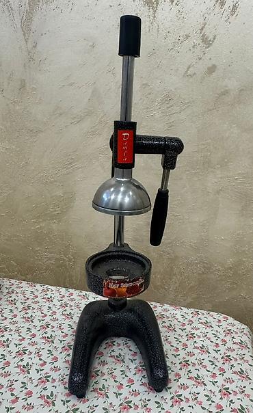 nar soku çəkən: Nar və portağal sıxan Damla markasınındır.Yenidir. Materilalı çox — 1
