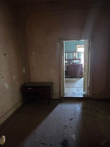 sabuncuda: Sabunçu qəs. 4 otaqlı, 3 kv. m, Təmirsiz — 5