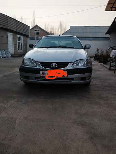 Toyota: Toyota Avensis: 2001 г., 1.9 л, Механика, Бензин, Седан