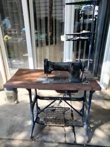 Industrijske šivaće mašine: Industrijska šivaća mašina sa postoljem i radnim stolom - Teški — 12