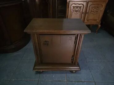 Stilske komode: Komoda u odlicnom stanju. Visina 60 cm Dubina 35 cm Sirina 58 cm na lalafo.rs — 3 Stilske komode: Komoda u odlicnom stanju. Visina 60 cm Dubina 35 cm Sirina 58 cm — 3