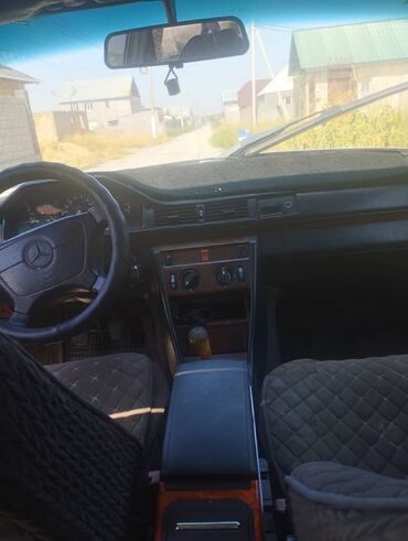 мерседес спринтер продажа: Mercedes-Benz W124: 1993 г., 2.2 л, Механика, Бензин, Седан