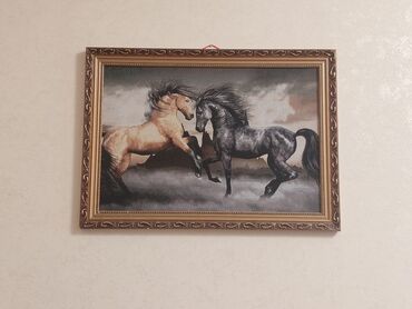 gul adlari ve sekilleri: Rəsm lövhələri dəsti - Atlar kompozisiyası: Qızılı və tünd-boz rəngli