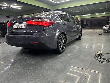 sideniya: Kia Forte: 1.8 l | 2013 il Sedan — 3