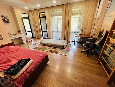 срочно продаю квартира в кудайбергене: 6 комнат и более, 427 м², ул. Ахунбаева / Малдыбаева Элитка, 1 этаж, Евроремонт — 10