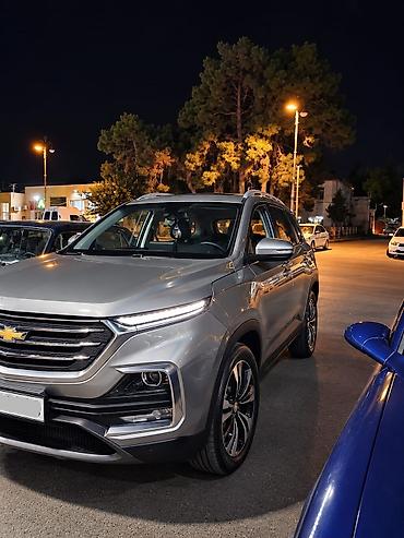Chevrolet: Chevrolet Captiva Premier – gümüşü rəngdə, müasir və geniş krossover — 4