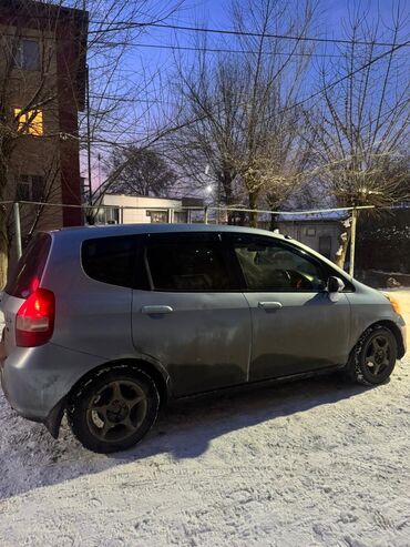 фит машина куплю: Honda Fit: 2003 г., 1.3 л, Вариатор, Бензин, Хэтчбэк