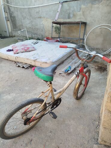 Uşaq velosipedləri: İki təkərli Uşaq velosipedi 20", sürətlərin sayı: 1 — 3