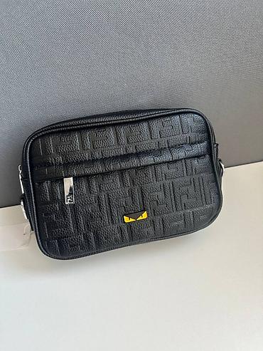 Барсетки: Барсетка, Fendi, Материал: Искусственная кожа, Регулируемый ремень, Новый — 1