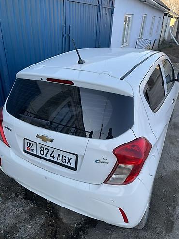 линзу: Chevrolet Spark: 2017 г., 1 л, Вариатор, Бензин, Хэтчбэк — 4
