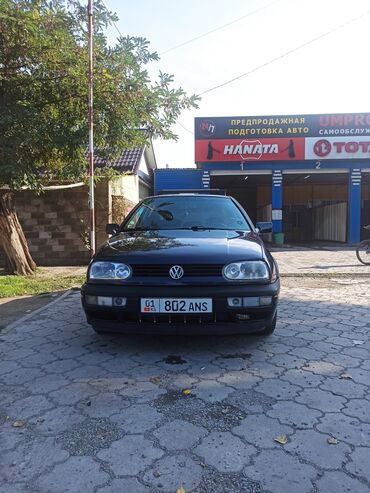 Volkswagen: Volkswagen Golf: 1994 г., 1.8 л, Механика, Бензин, Хэтчбэк