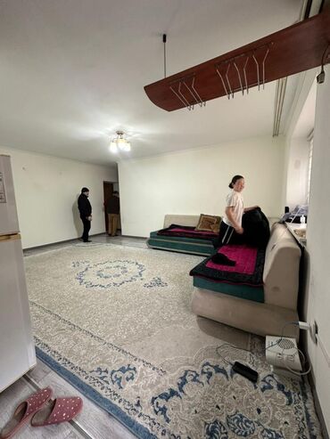 дом покровка токмок: 3 комнаты, 58 м², 104 серия, 1 этаж, Косметический ремонт