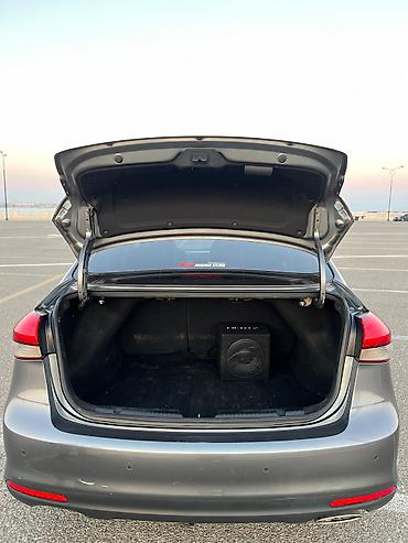 kia serato: Kia Cerato (Forte) sedan – şəhər və magistral üçün komfortlu və — 8