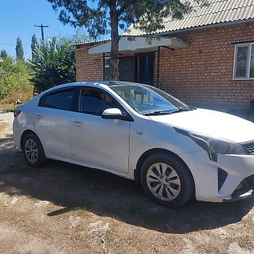 салон машины: Kia Rio: 2021 г., 1.6 л, Автомат, Бензин, Седан — 3