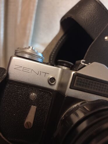 Фотоаппараттар: Автоматический фотоаппарат 
ZENIT полностью рабочем состоянии