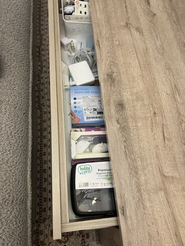 Quruducular: Jurnal masası, Açılmayan, Laminat, Dördbucaq masa