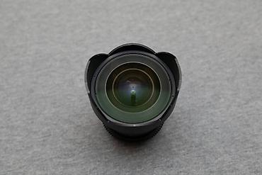 astronomiya kitabı pdf: Samyang Rokinon 14mm T/3.1 F/2.8 Canon EF Cine geniş lens — 3
