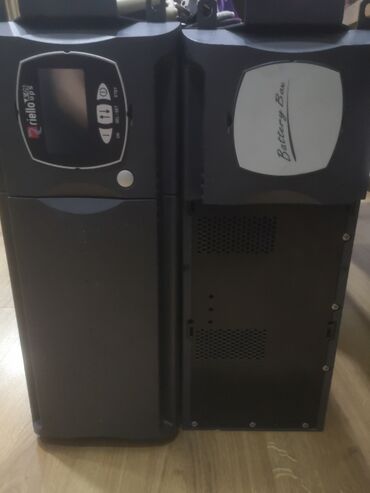 Ana platalar: İşlənmiş UPS, < 500 Vt, Rozetkaların sayı - 2