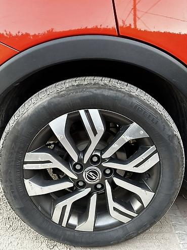 range rover evoque: Ssangyong Tivoli: 2018 г., 1.6 л, Автомат, Бензин, Кроссовер — 10