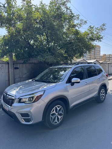 срочно в связи с переездом: Subaru Forester: 2019 г., 2.5 л, Вариатор, Бензин, Кроссовер